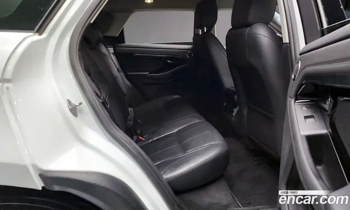 Land Rover Range-Rover Evoque 2021 2.0 Автомат в Москве № 166133, фото 7