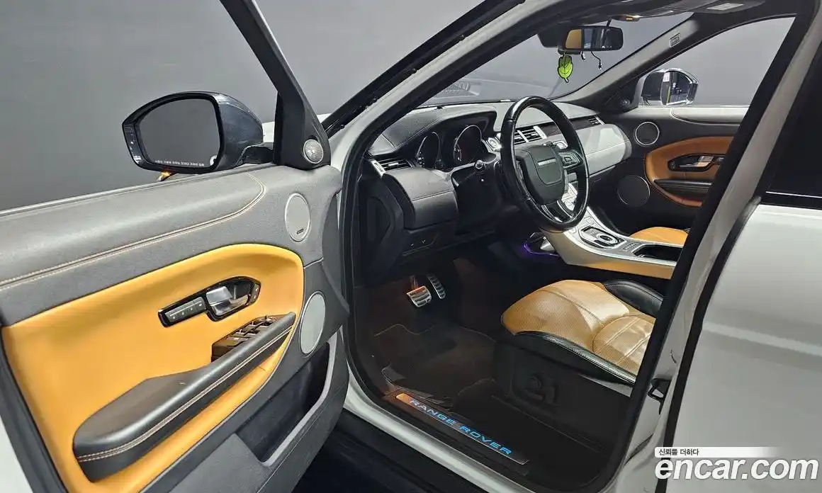 Land Rover Range-Rover Evoque 2016 2.0 Автомат в Москве № 166343, фото 11