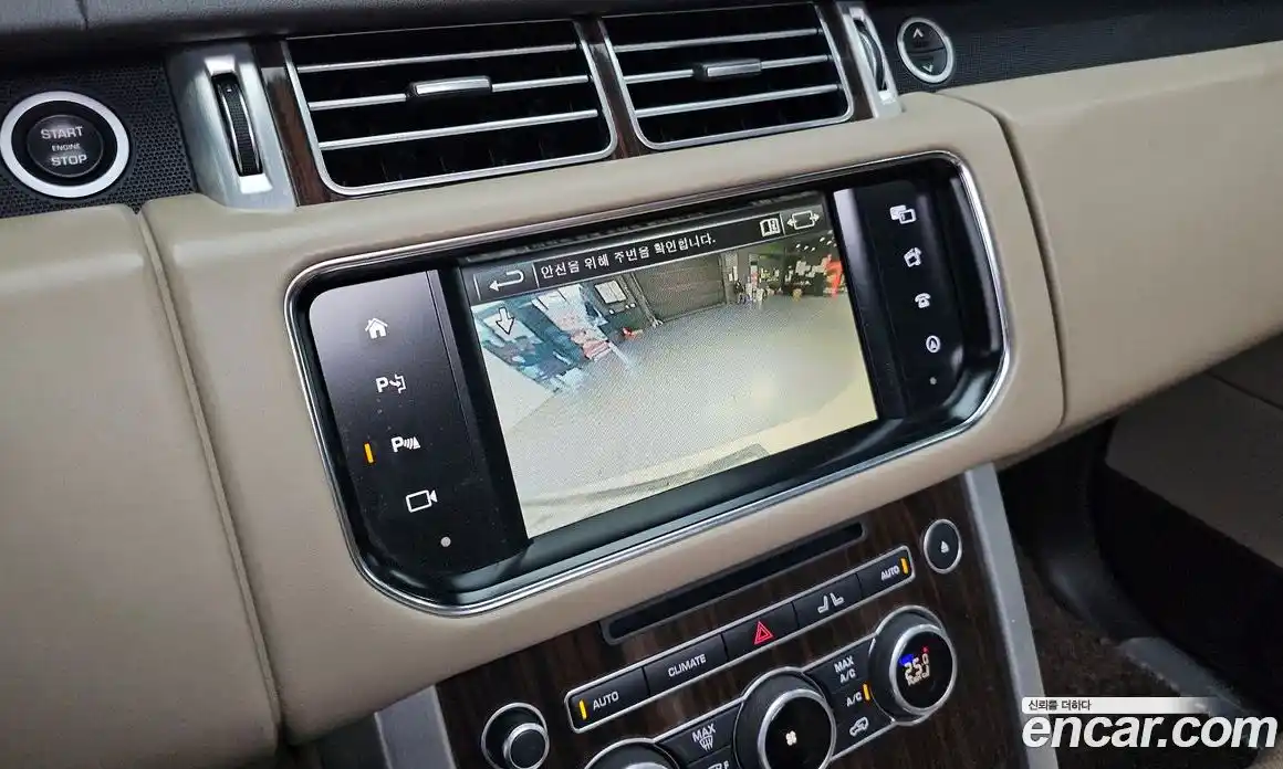 Land Rover Range-Rover 2016 4.4 Автомат в Москве № 166631, фото 15