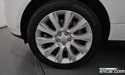 Land Rover Range-Rover 2016 4.4 Автомат в Москве № 166631, миниатюра 5