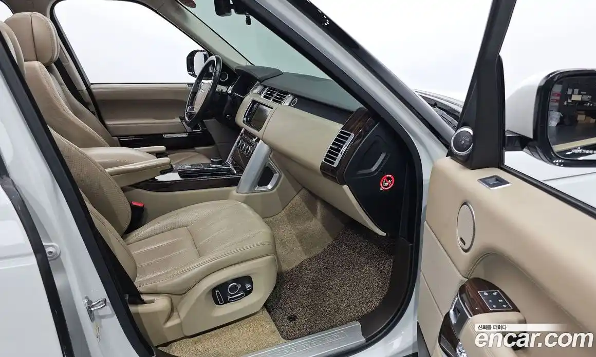 Land Rover Range-Rover 2016 4.4 Автомат в Москве № 166631, фото 10