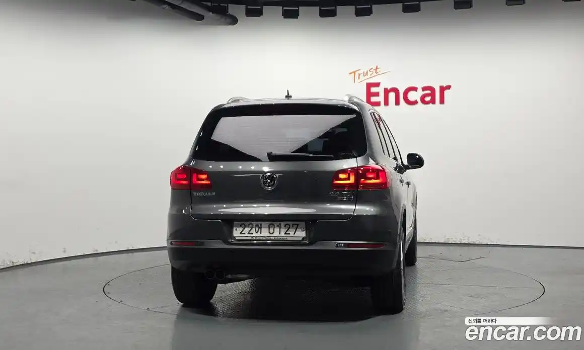 Volkswagen Tiguan 2016 2.0 Автомат в Москве № 168847, фото 4