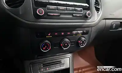 Volkswagen Tiguan 2016 2.0 Автомат в Москве № 168847, миниатюра 6