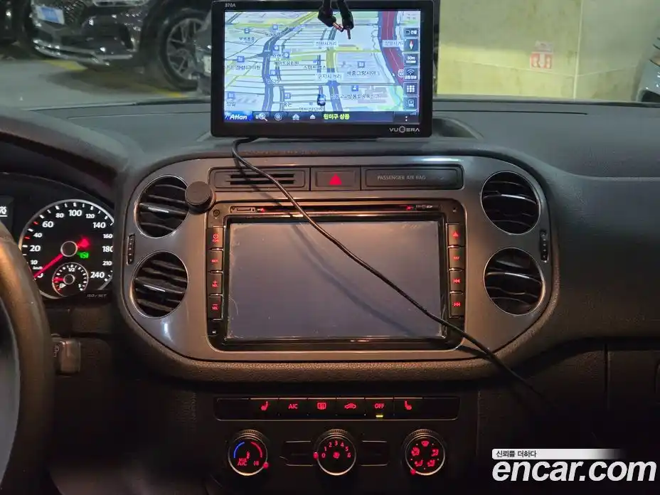 Volkswagen Tiguan 2016 2.0 Автомат в Москве № 169227, фото 11