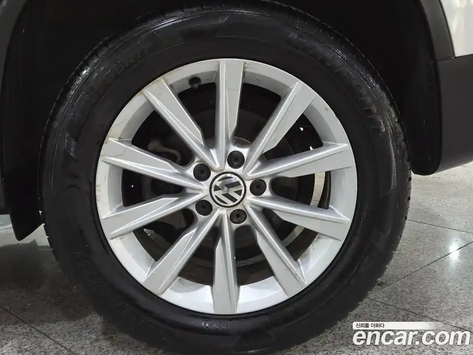 Volkswagen Tiguan 2016 2.0 Автомат в Москве № 169227, фото 20