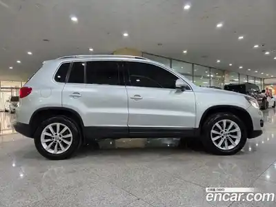 Volkswagen Tiguan 2016 2.0 Автомат в Москве № 169227, миниатюра 5