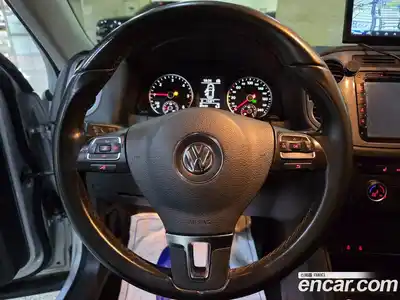 Volkswagen Tiguan 2016 2.0 Автомат в Москве № 169227, миниатюра 9