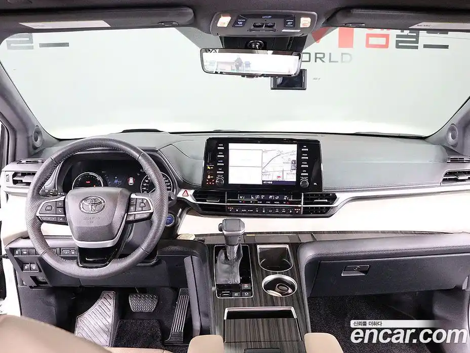 Toyota Sienna 2023 2.5 Автомат в Москве № 170180, фото 13