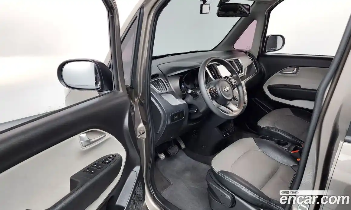 Kia Ray 2021 1.0 Автомат в Москве № 17464, фото 10