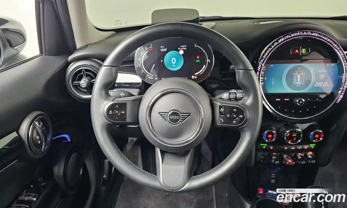 Mini Cooper 2022 2.0 Автомат в Москве № 177363, фото 13