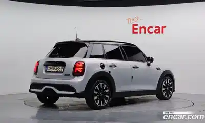 Mini Cooper 2022 2.0 Автомат в Москве № 177363, миниатюра 2