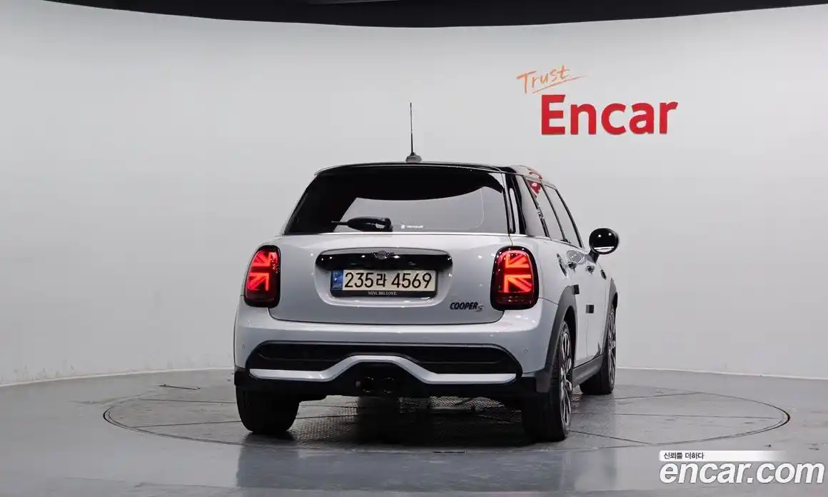 Mini Cooper 2022 2.0 Автомат в Москве № 177363, фото 4