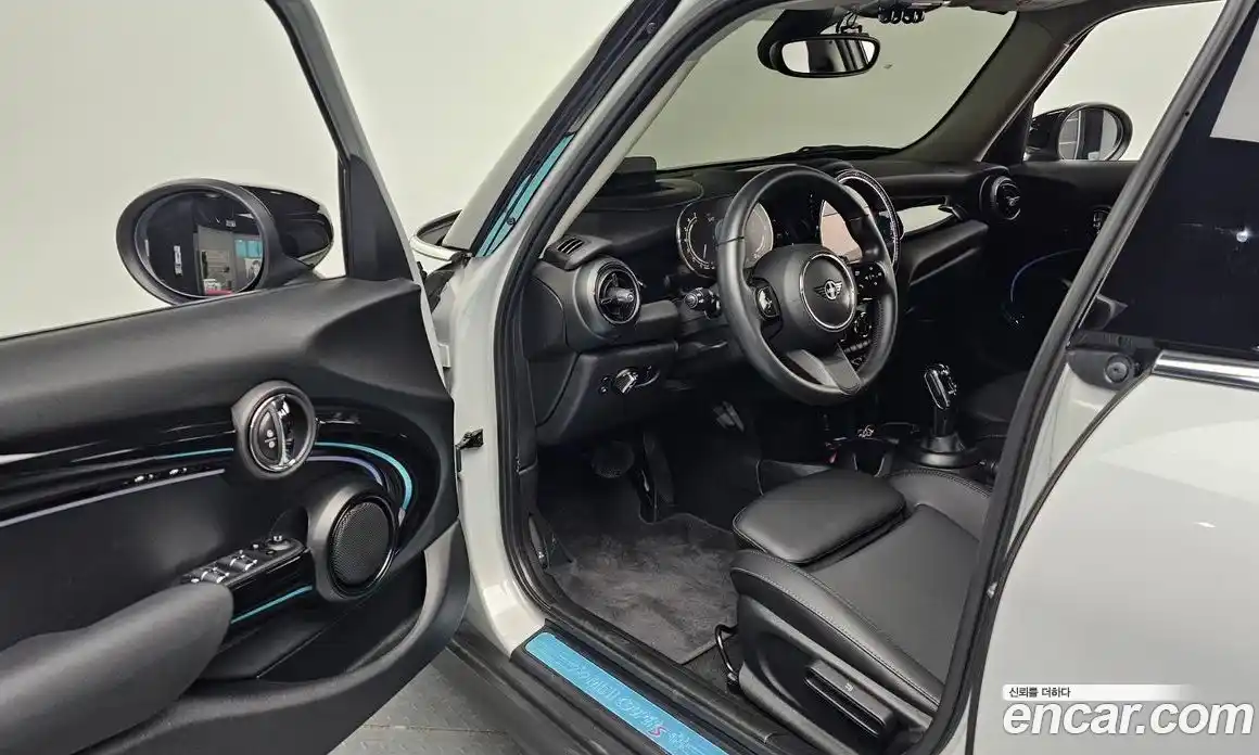 Mini Cooper 2022 2.0 Автомат в Москве № 177363, фото 10