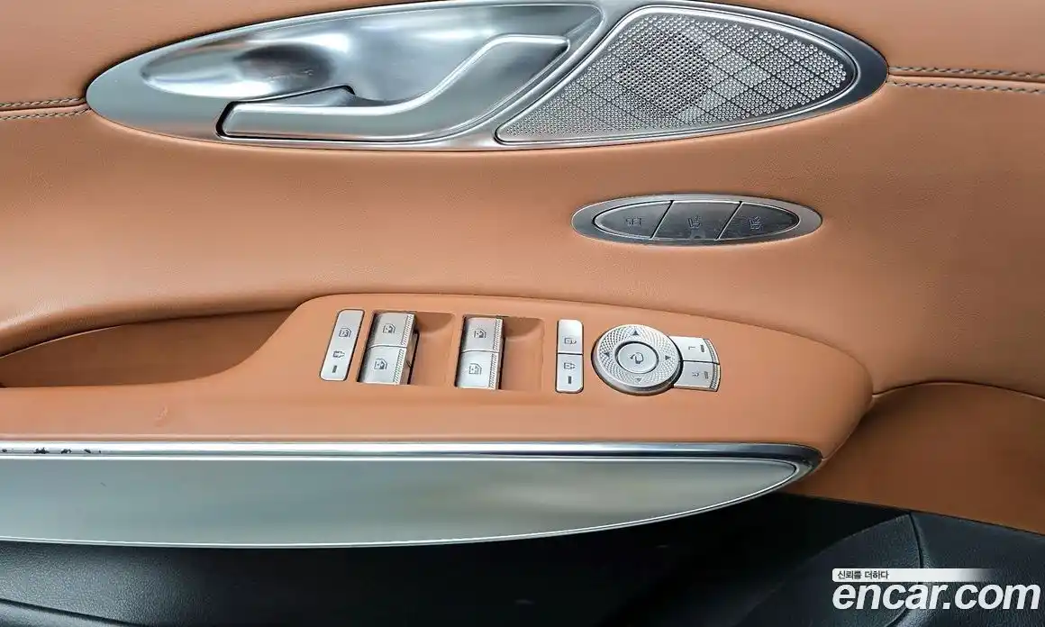 Genesis GV70 2021 2.5 Автомат в Москве № 179649, фото 17