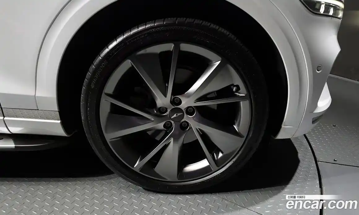 Genesis GV70 2021 2.5 Автомат в Москве № 179649, фото 20