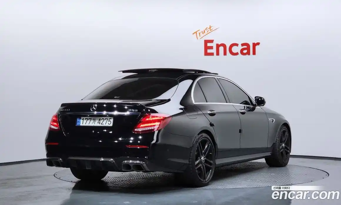 Mercedes-Benz E-Class 2018 4.0 Автомат в Москве № 180266, фото 4