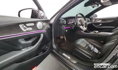 Mercedes-Benz E-Class 2018 4.0 Автомат в Москве № 180266, миниатюра 6