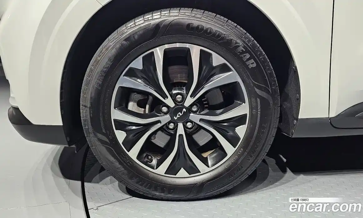 Kia Canival 2023 3.5 Автомат в Москве № 186757, фото 8