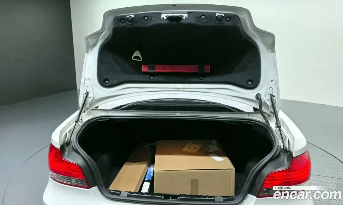 BMW 1-Series 2011 2.0 Автомат в Москве № 192742, фото 3