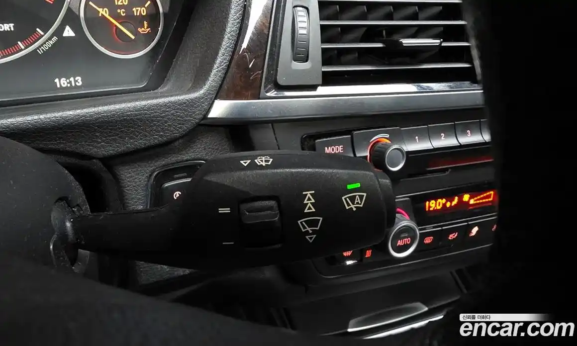 BMW 3-Series 2015 2.0 Автомат в Москве № 192782, фото 6