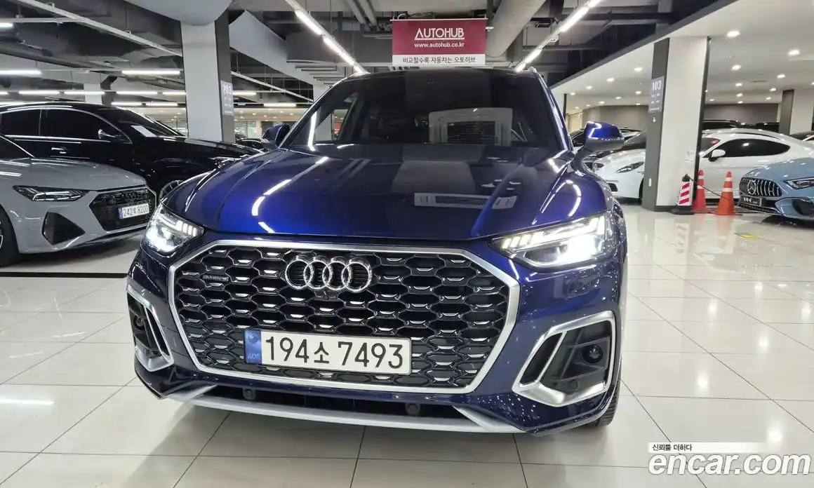 Audi Q5 2023 2.0 Автомат в Москве № 196023, фото 1