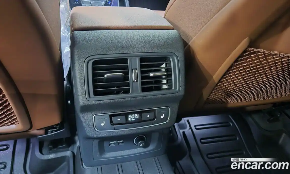 Audi Q5 2023 2.0 Автомат в Москве № 196023, фото 18