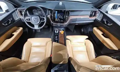 Volvo XC60 2021 2.0 Автомат в Москве № 196989, миниатюра 4