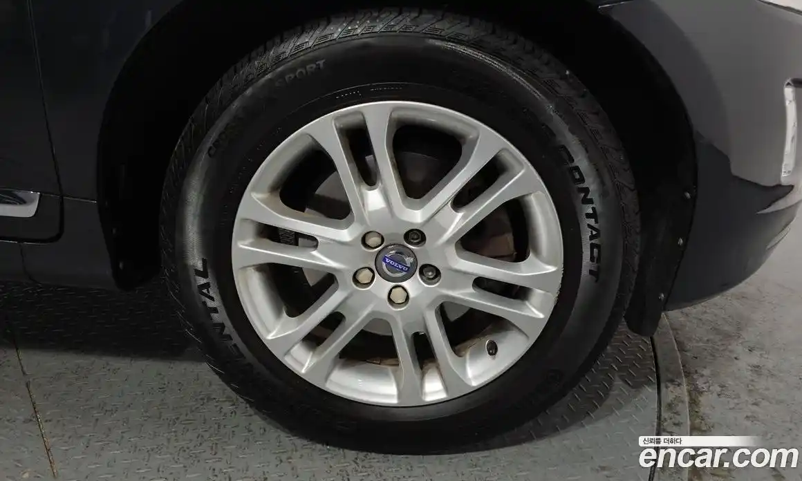 Volvo XC60 2015 2.0 Автомат в Москве № 197090, фото 20