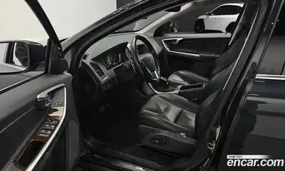 Volvo XC60 2015 2.0 Автомат в Москве № 197090, миниатюра 4