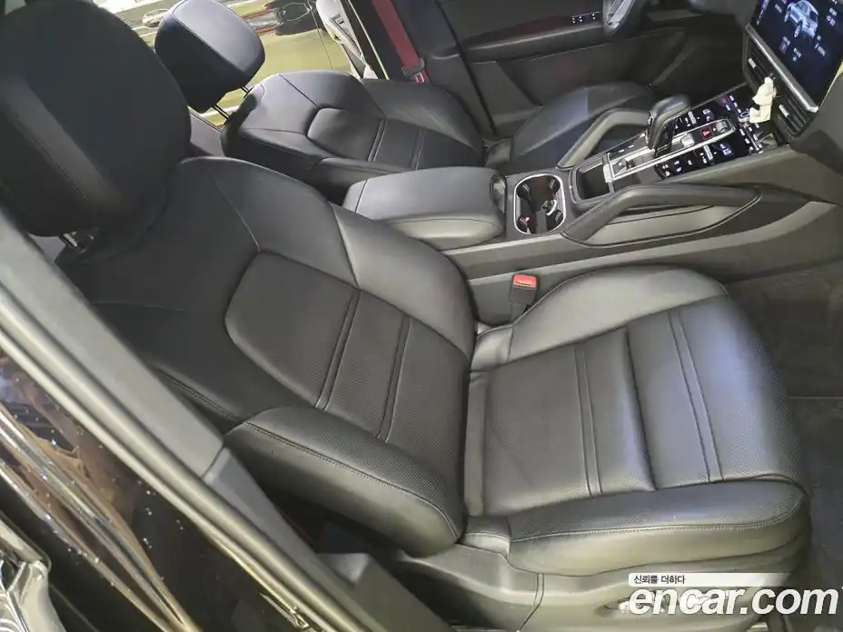 Porsche Cayenne 2020 3.0 Автомат в Москве № 197368, фото 19