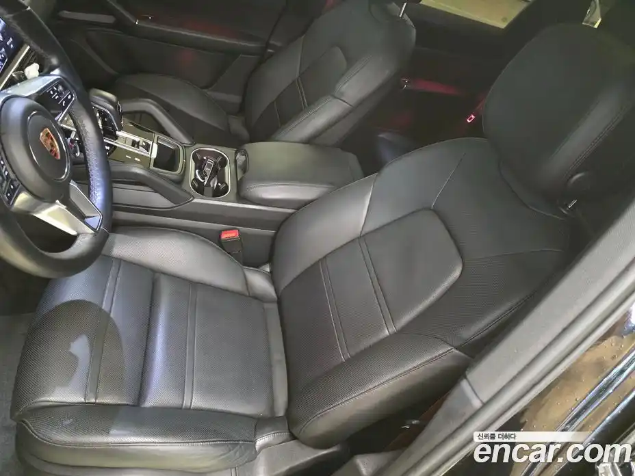 Porsche Cayenne 2020 3.0 Автомат в Москве № 197368, фото 10