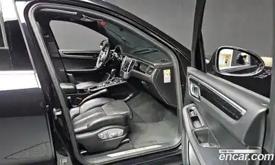 Porsche Macan 2017 3.0 Автомат в Москве № 197574, миниатюра 2