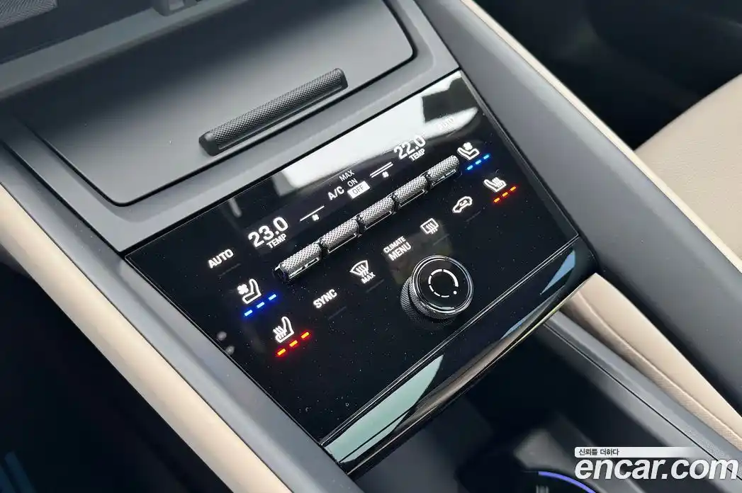 Porsche Macan 2025 0.2 Автомат в Москве № 197810, фото 17