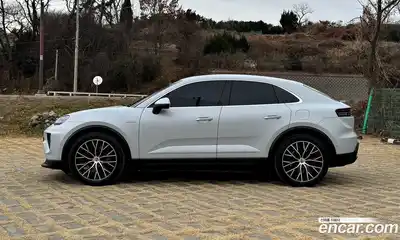 Porsche Macan 2025 0.2 Автомат в Москве № 197810, миниатюра 5