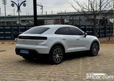Porsche Macan 2025 0.2 Автомат в Москве № 197810, миниатюра 7