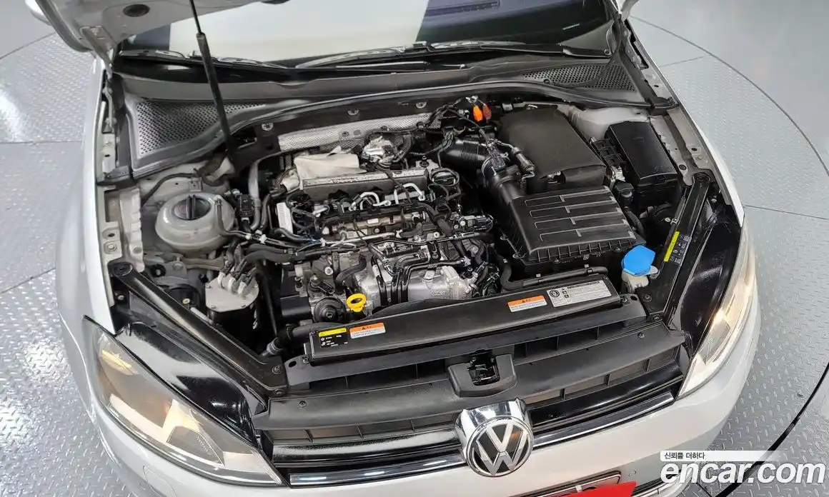 Volkswagen Golf 2014 1.6 Автомат в Москве № 199113, фото 6