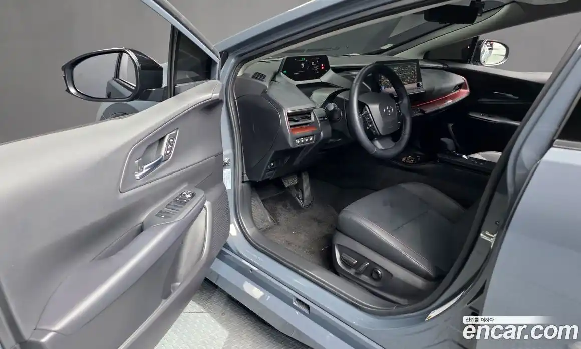 Toyota Prius 2024 2.0 Автомат в Москве № 199585, фото 14