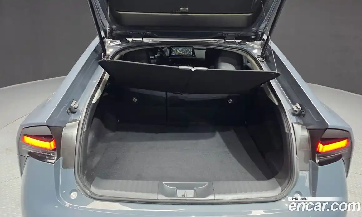 Toyota Prius 2024 2.0 Автомат в Москве № 199585, фото 19