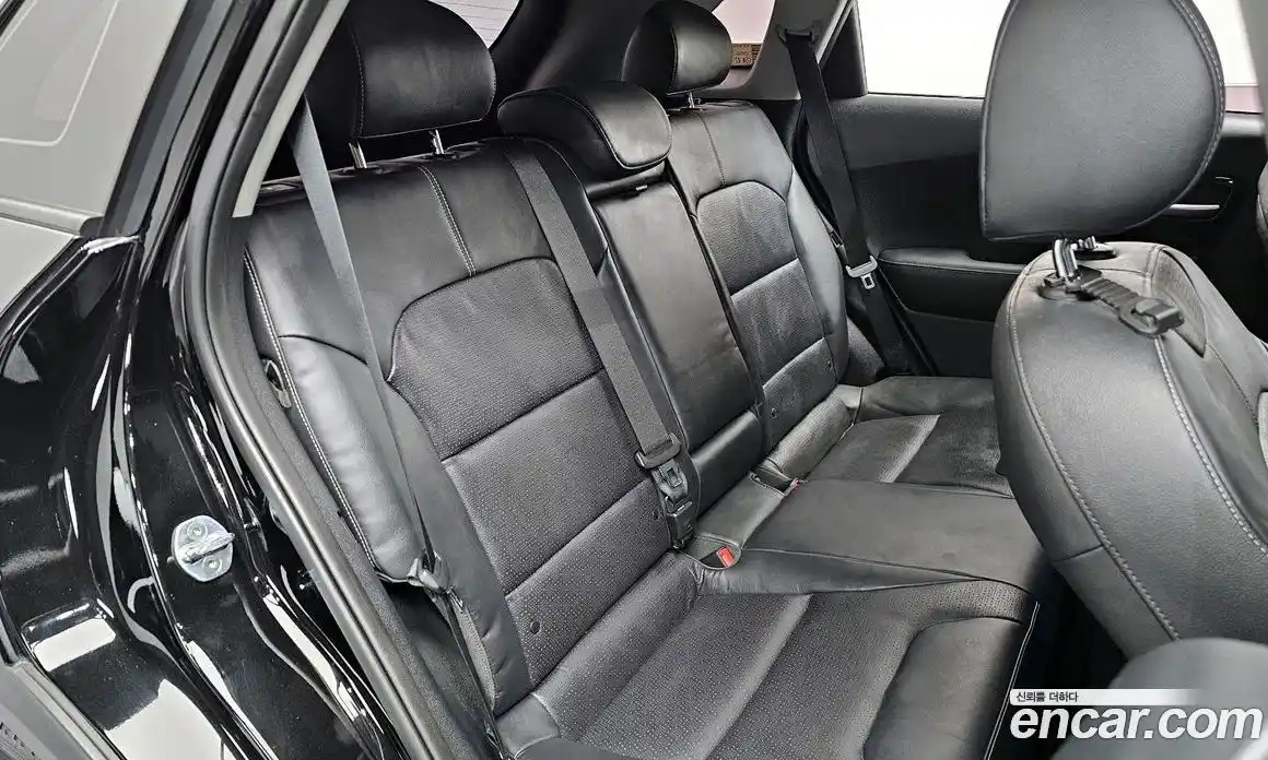 Kia Niro 2017 1.6 Автомат в Москве № 21277, фото 12