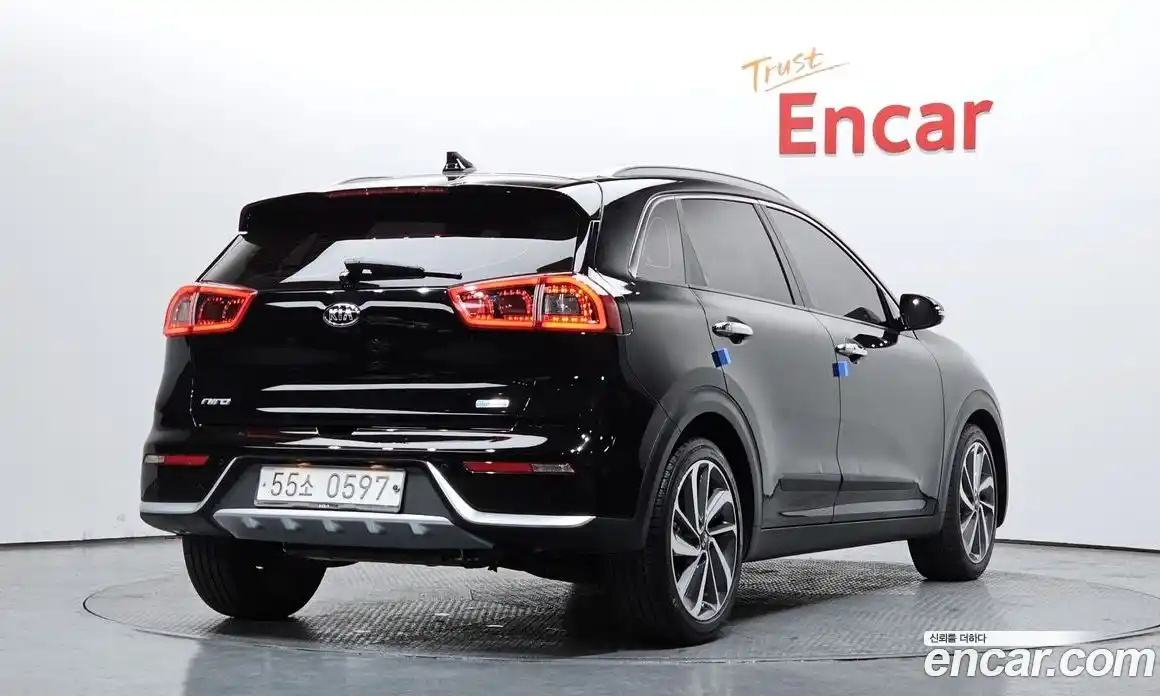 Kia Niro 2017 1.6 Автомат в Москве № 21277, фото 15