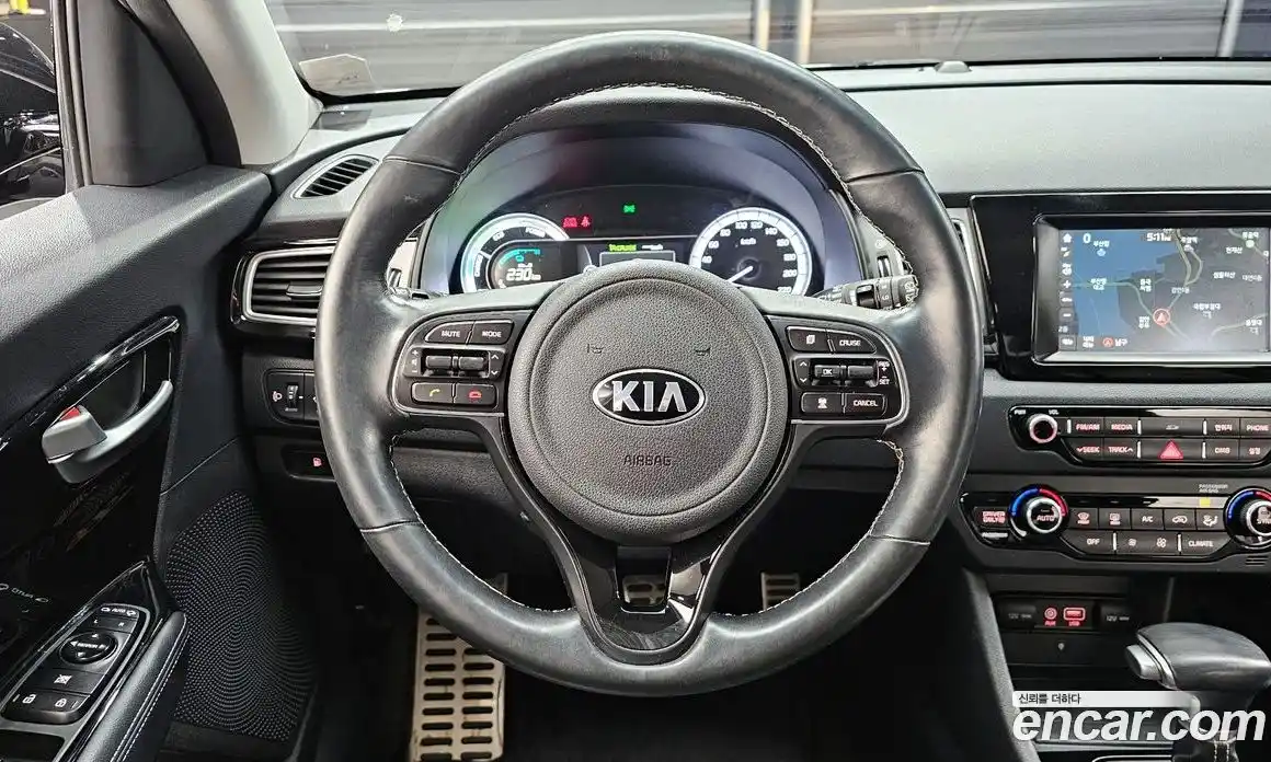 Kia Niro 2017 1.6 Автомат в Москве № 21277, фото 18