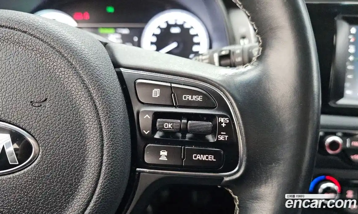 Kia Niro 2017 1.6 Автомат в Москве № 21277, фото 19