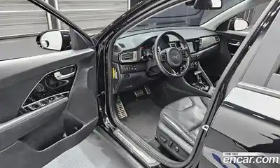 Kia Niro 2017 1.6 Автомат в Москве № 21277, миниатюра 5