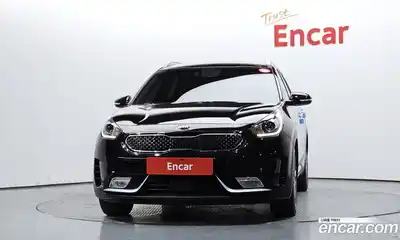 Kia Niro 2017 1.6 Автомат в Москве № 21277, миниатюра 6