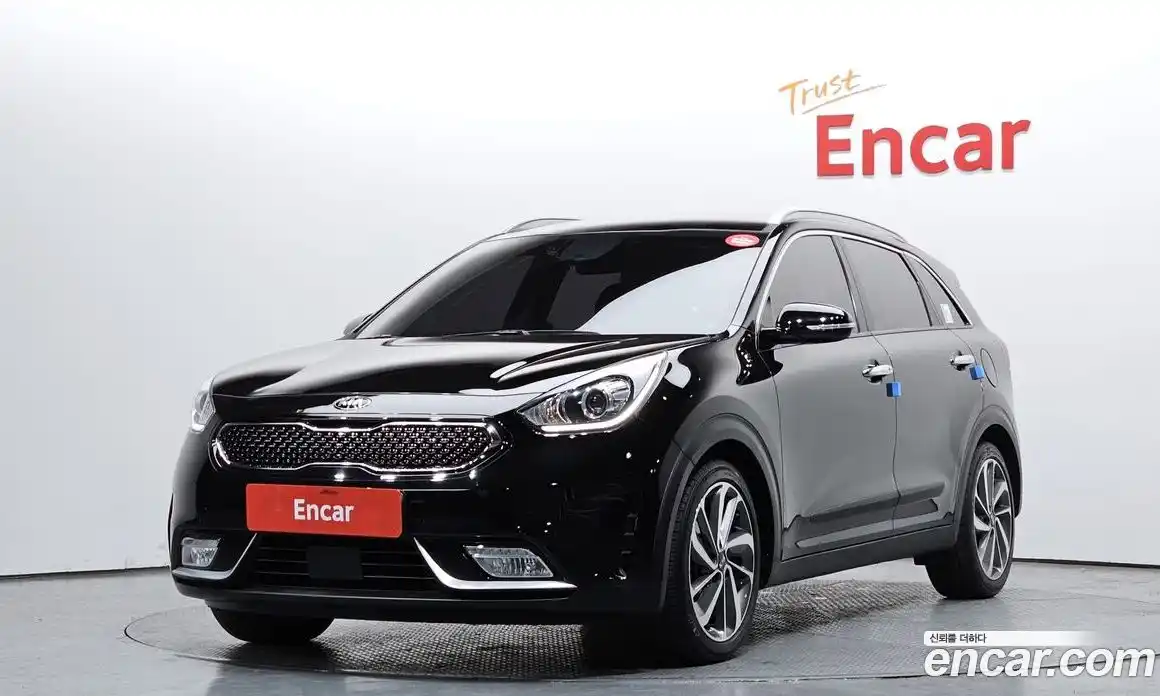 Kia Niro 2017 1.6 Автомат в Москве № 21277, фото 10