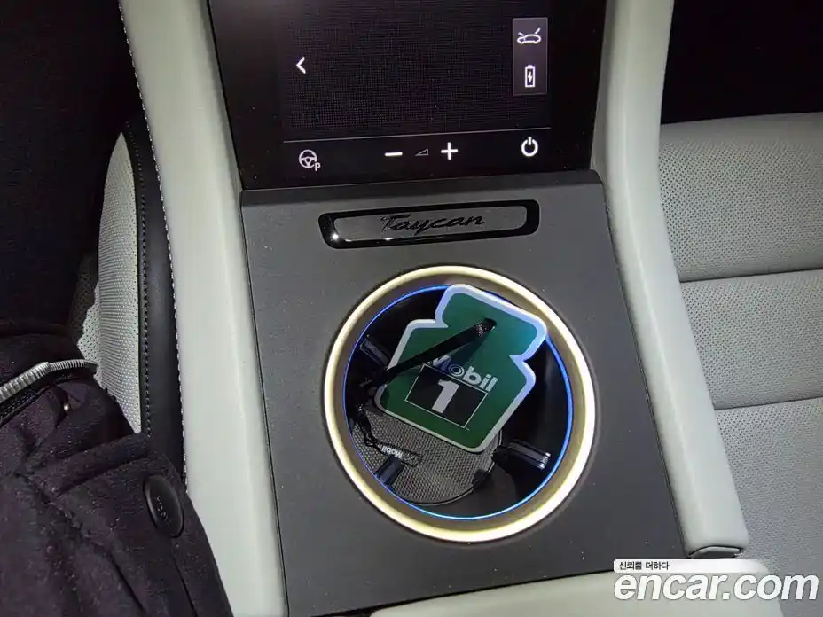 Porsche Taycan 2025 Автомат в Москве № 212969, фото 10