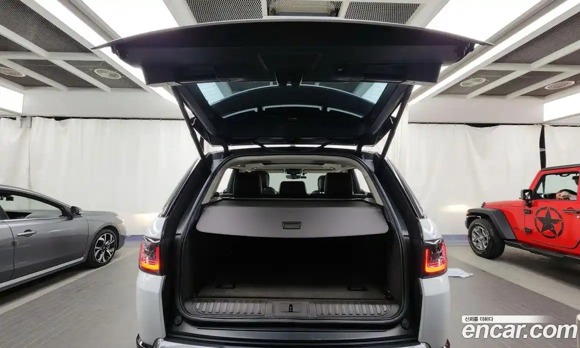 Land Rover Range-Rover Sport 2018 3.0 Автомат в Москве № 213538, фото 20