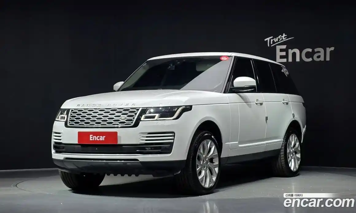 Land Rover Range-Rover 2018 4.4 Автомат в Москве № 213806, фото 1