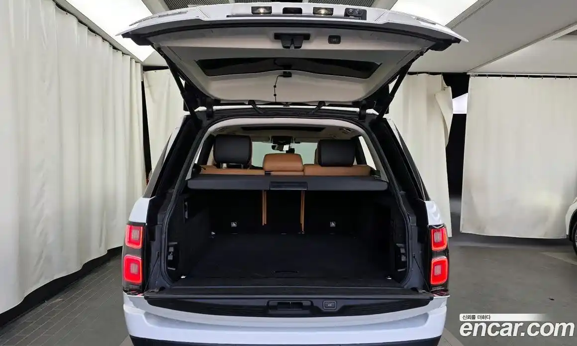 Land Rover Range-Rover 2018 4.4 Автомат в Москве № 213806, фото 20