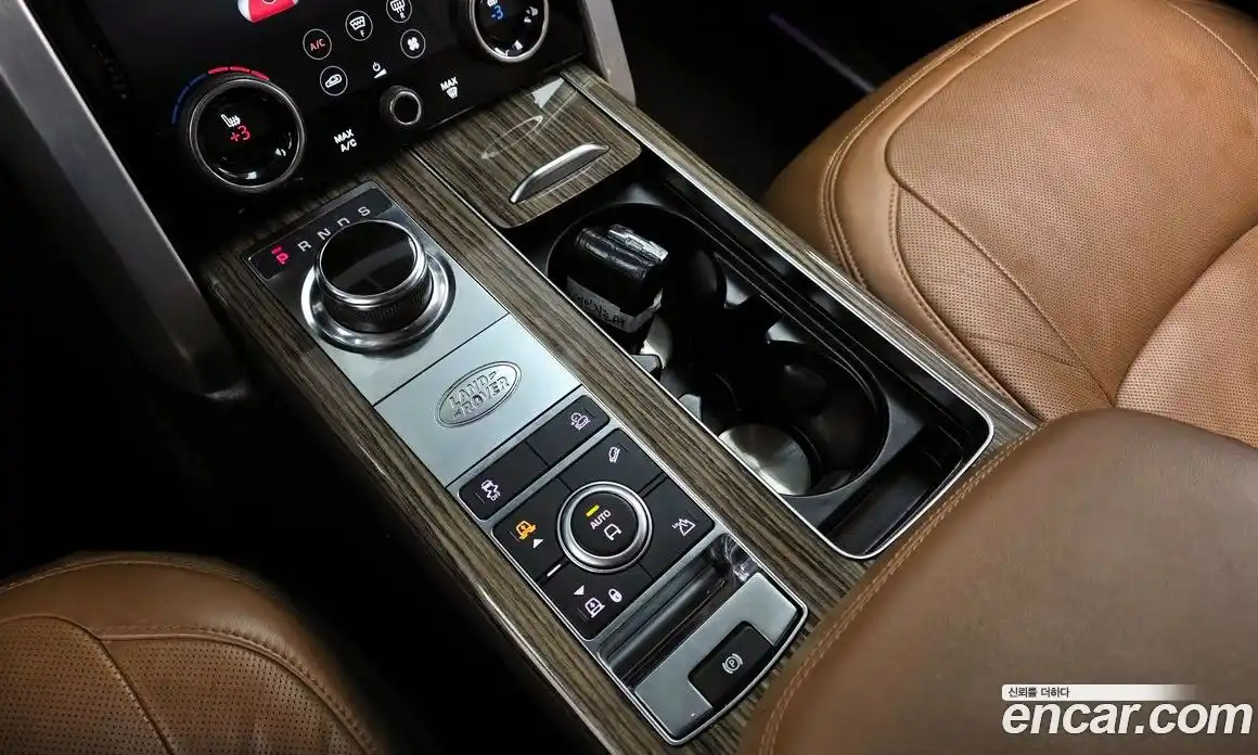 Land Rover Range-Rover 2018 4.4 Автомат в Москве № 213806, фото 9